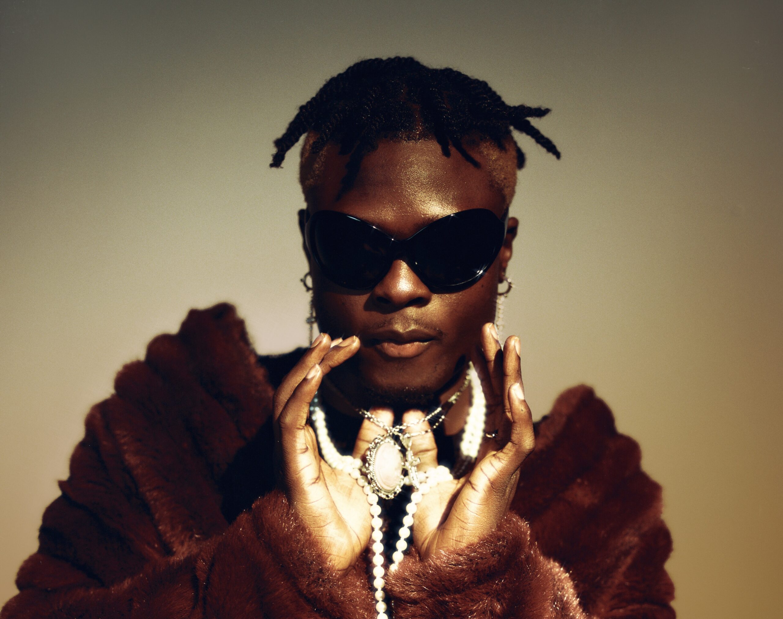 Get Ready to Groove: Toyé’s “Paper” Fuses Afrobeat with Amapiano