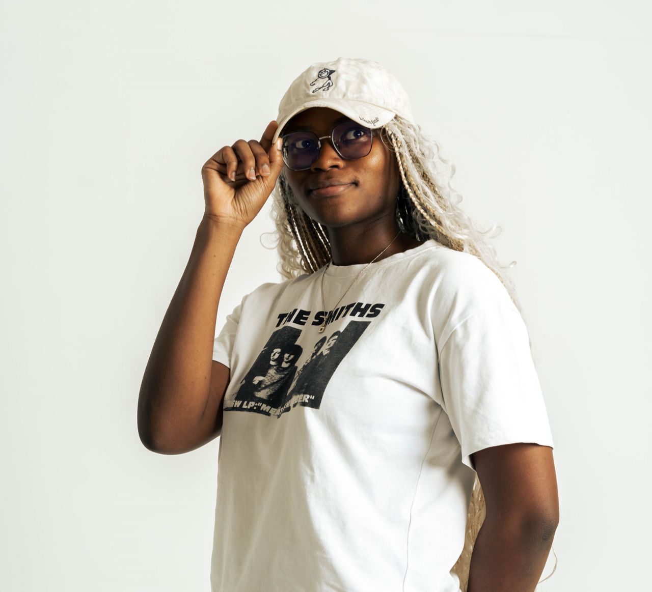 Mēl Teams Up With Women For Debut Project “FOR MELANIN GIRLIES”