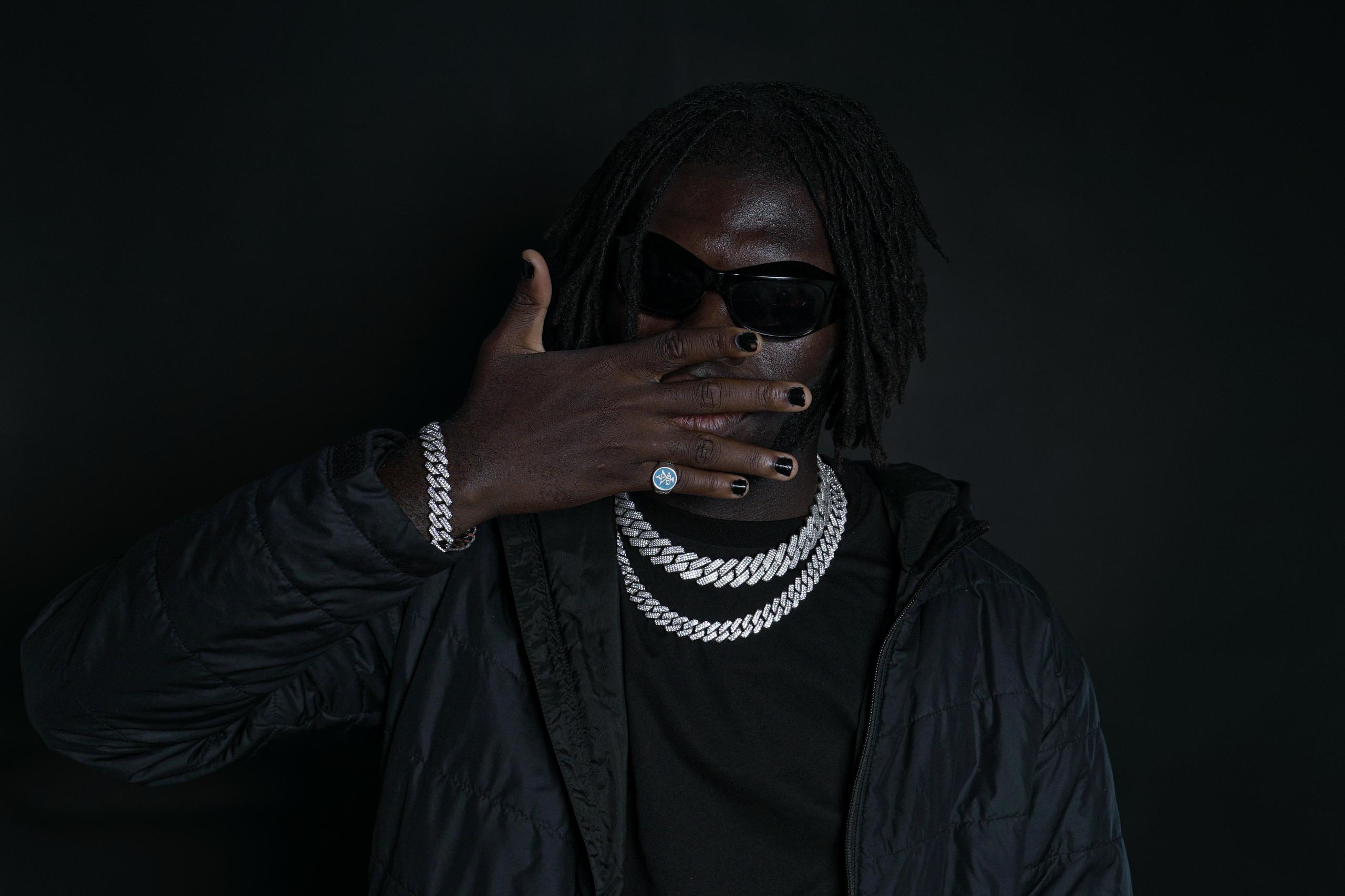 Daren FOB Introduces ‘Vibe God’ Persona with Debut Project